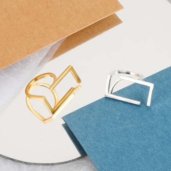 NWT from The King Kouture Rectangular Statement Geographic Gold Ring - Picture 3 of 8